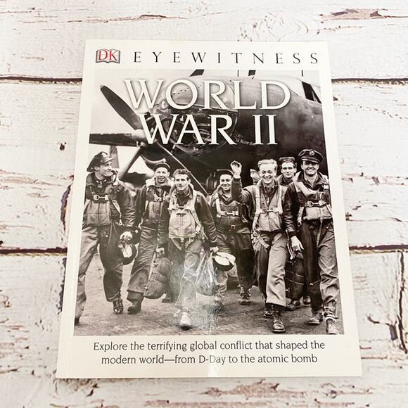 DK EYEWITNESS World War II Book for Kids - Picture 1 of 2